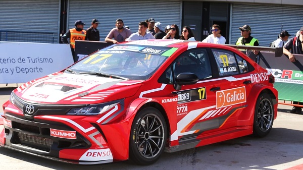 Matías Rossi y Toyota se quedaron con las dos finales del TCR